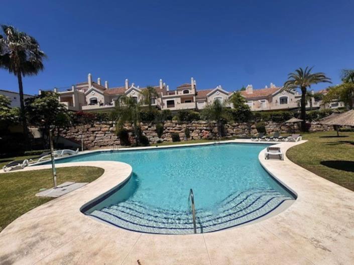 Image No.22-4 Bed Townhouse for sale