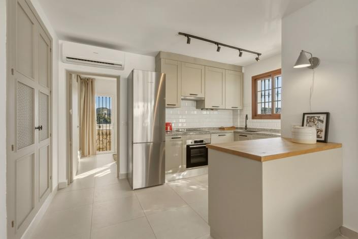 Image No.8-3 Bed Townhouse for sale