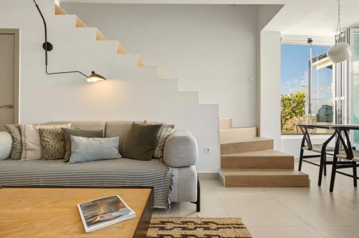 Image No.10-3 Bed Townhouse for sale