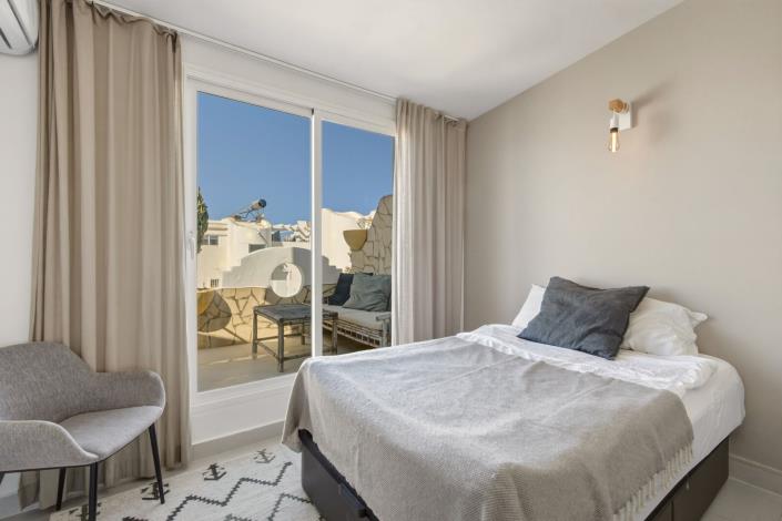 Image No.16-3 Bed Townhouse for sale