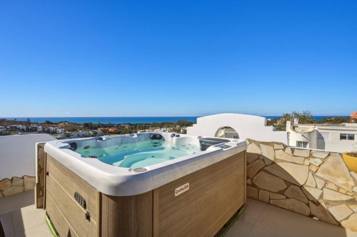 Image No.20-3 Bed Townhouse for sale