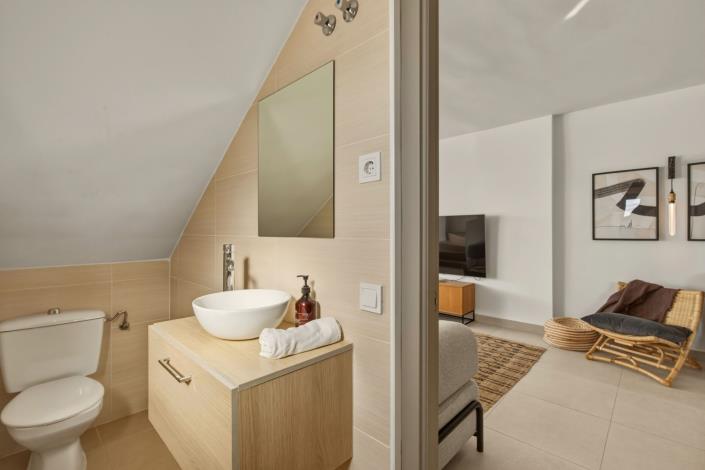 Image No.18-3 Bed Townhouse for sale