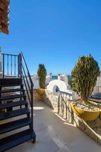 Image No.21-3 Bed Townhouse for sale