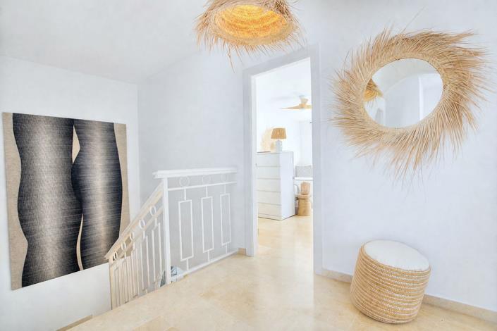 Image No.10-2 Bed Villa for sale