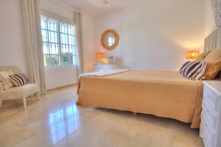 Image No.12-2 Bed Villa for sale