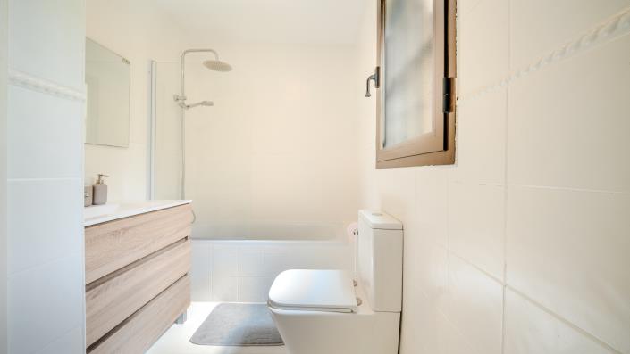 Image No.8-3 Bed Townhouse for sale