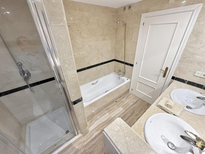 Image No.11-2 Bed Apartment for sale