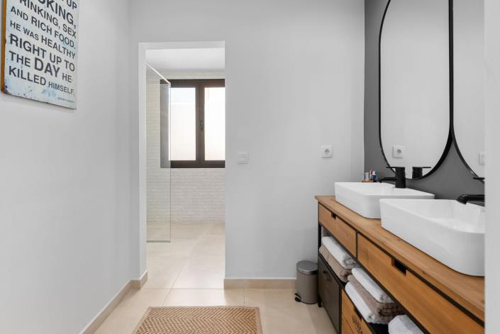 Image No.17-3 Bed Duplex for sale