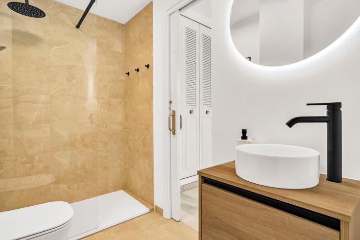Image No.11-2 Bed Apartment for sale