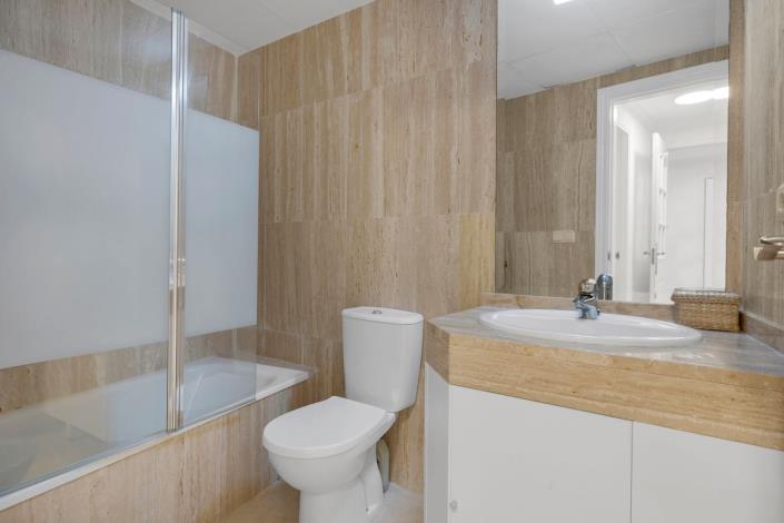 Image No.16-2 Bed Apartment for sale