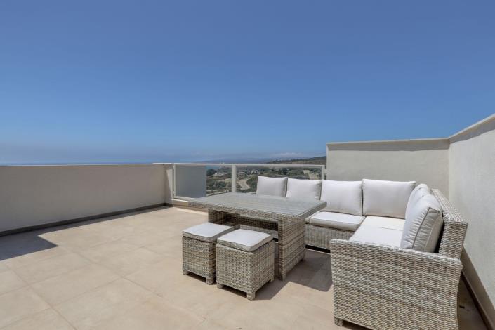 Image No.17-4 Bed Townhouse for sale