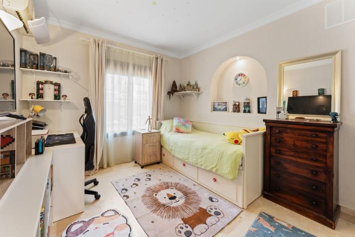 Image No.10-2 Bed Apartment for sale
