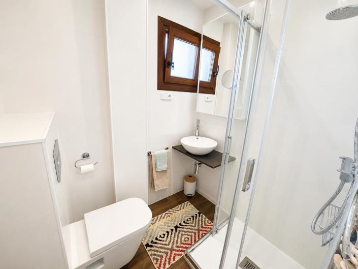 Image No.12-2 Bed Apartment for sale