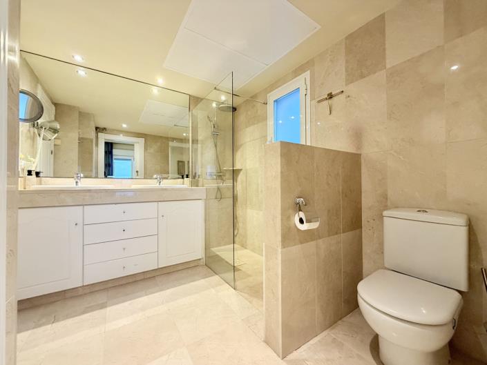 Image No.11-2 Bed Apartment for sale