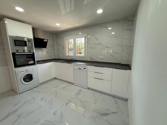 Image No.4-4 Bed Villa / Detached for sale