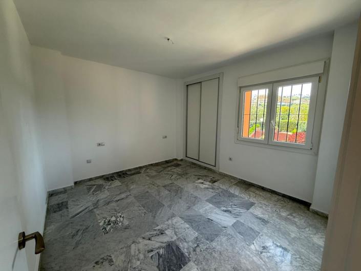 Image No.21-4 Bed Villa / Detached for sale