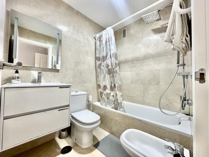 Image No.13-2 Bed Apartment for sale