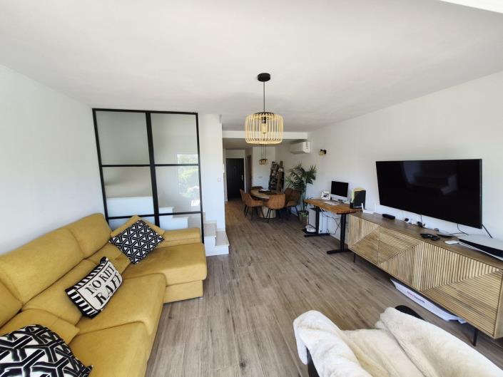 Image No.2-2 Bed Townhouse for sale