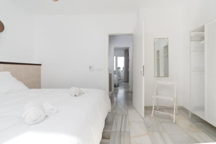 Image No.6-2 Bed Townhouse for sale
