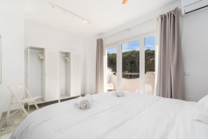 Image No.5-2 Bed Townhouse for sale