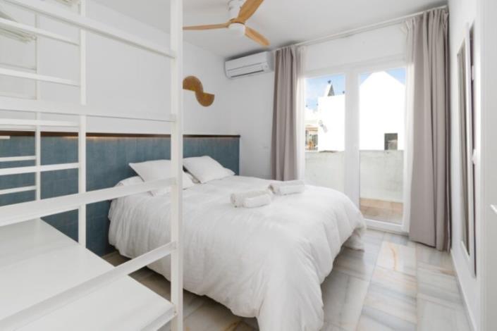 Image No.7-2 Bed Townhouse for sale