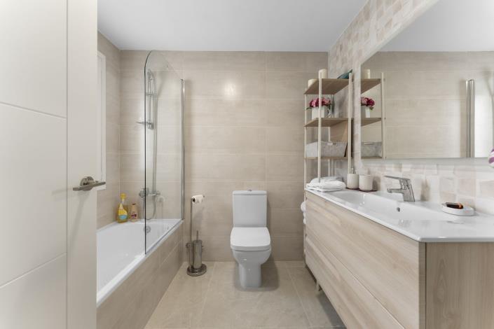 Image No.19-3 Bed Villa / Detached for sale