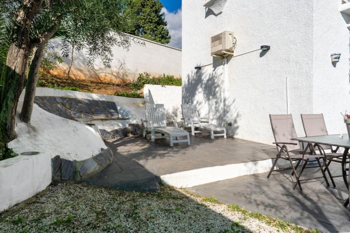 Image No.24-3 Bed Villa / Detached for sale