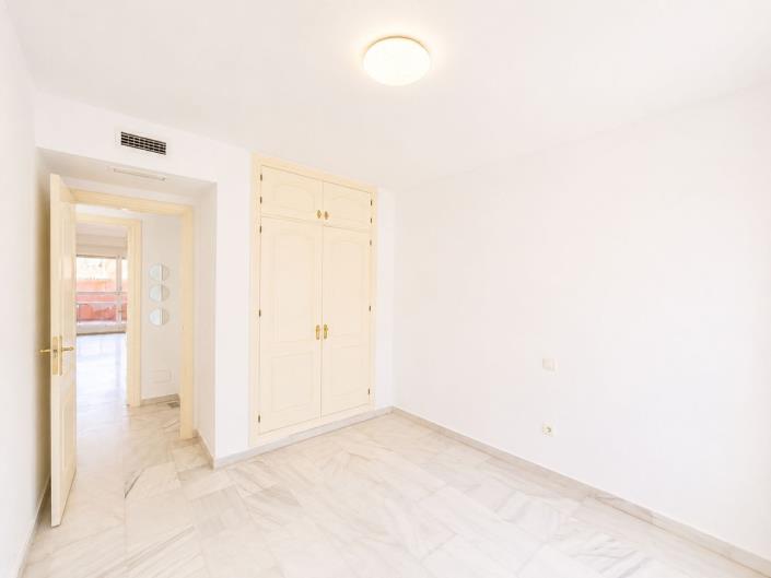 Image No.6-3 Bed Apartment for sale