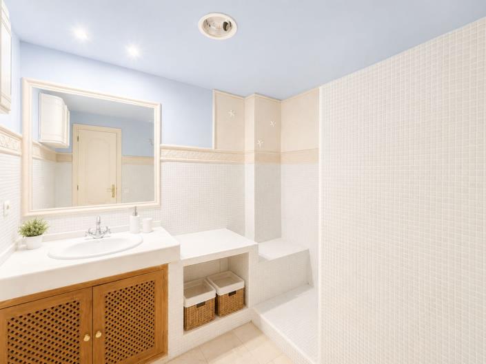Image No.12-3 Bed Apartment for sale