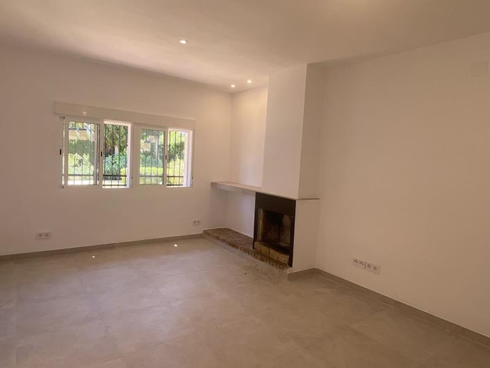 Image No.4-2 Bed Townhouse for sale