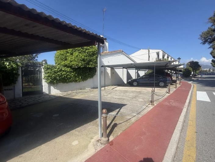 Image No.14-2 Bed Townhouse for sale