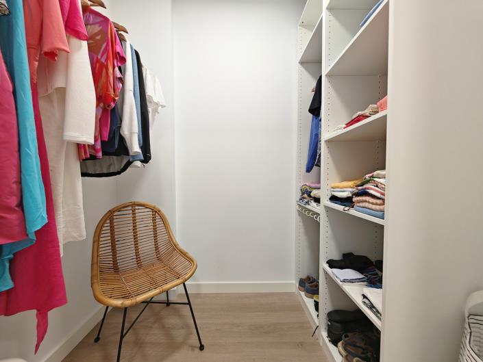 Image No.11-3 Bed Apartment for sale