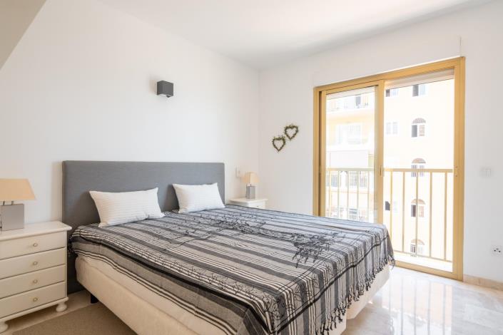Image No.8-3 Bed Apartment for sale
