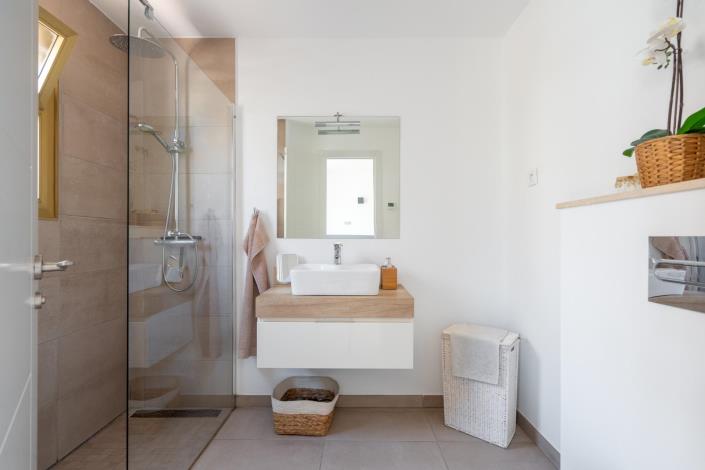 Image No.10-3 Bed Apartment for sale