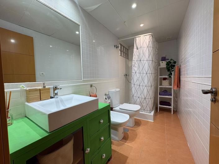 Image No.10-5 Bed Duplex for sale