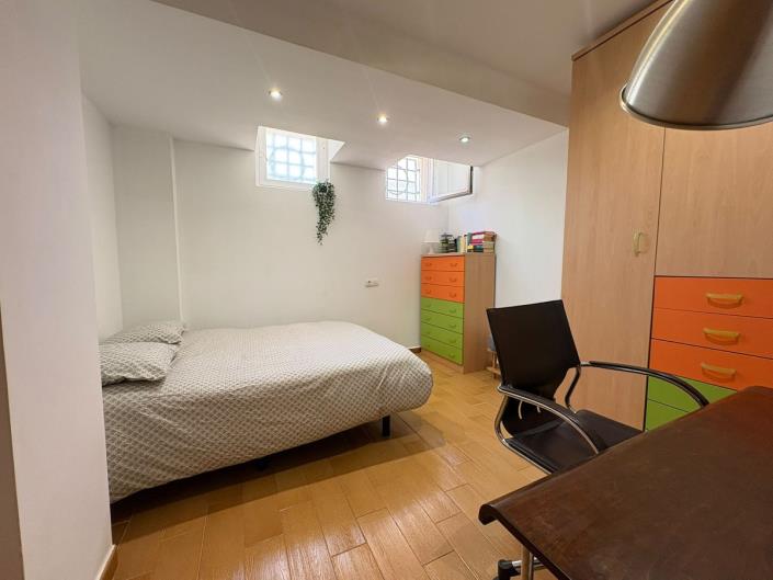 Image No.16-5 Bed Duplex for sale