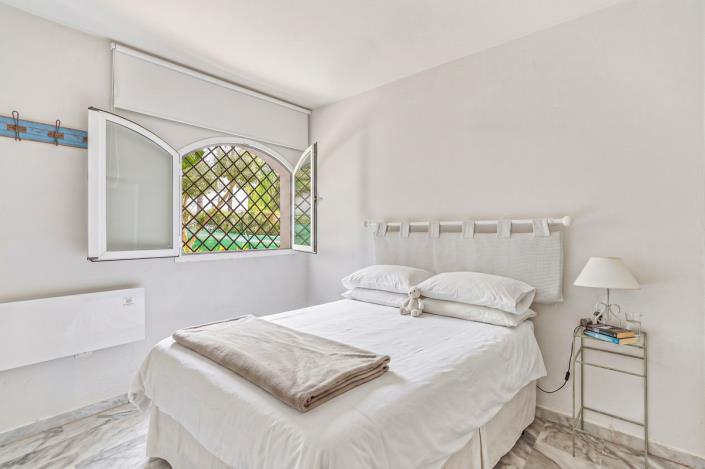 Image No.9-3 Bed Apartment for sale