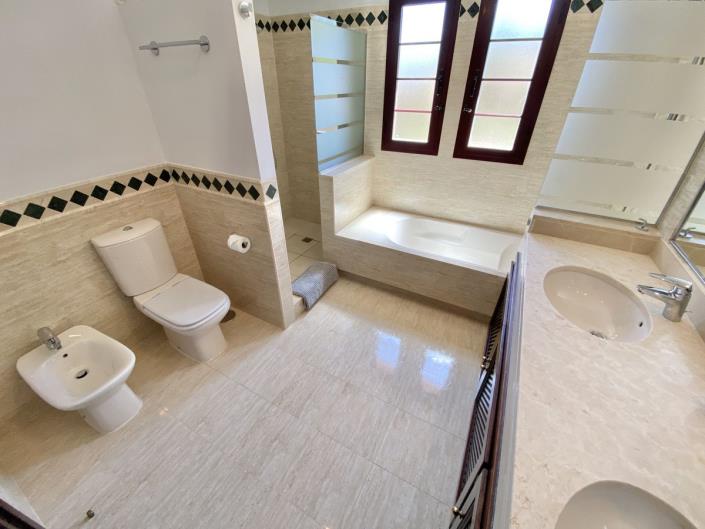 Image No.13-2 Bed Apartment for sale
