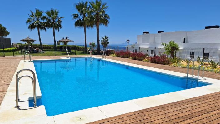 Image No.18-4 Bed Semi-Detached for sale