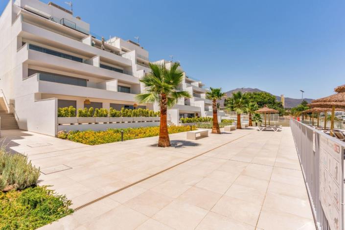 Image No.12-Appartement de 2 chambres à vendre à Estepona
