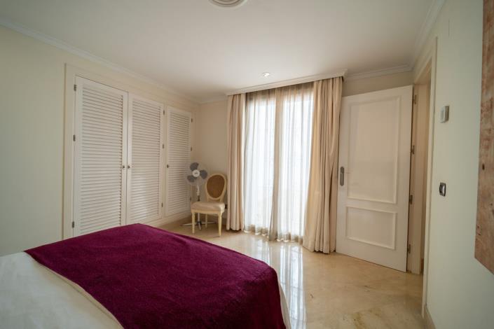Image No.9-3 Bed Apartment for sale