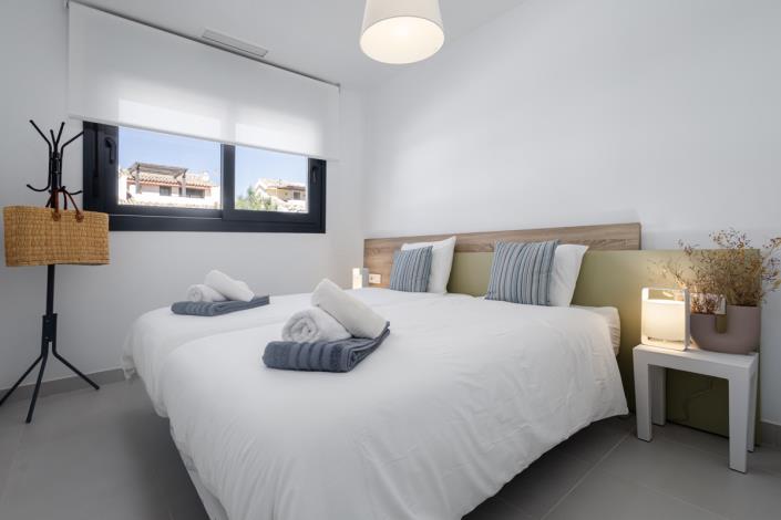 Image No.8-2 Bed Apartment for sale