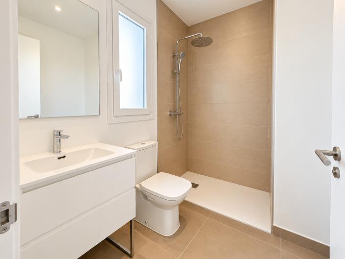 Image No.12-3 Bed Apartment for sale