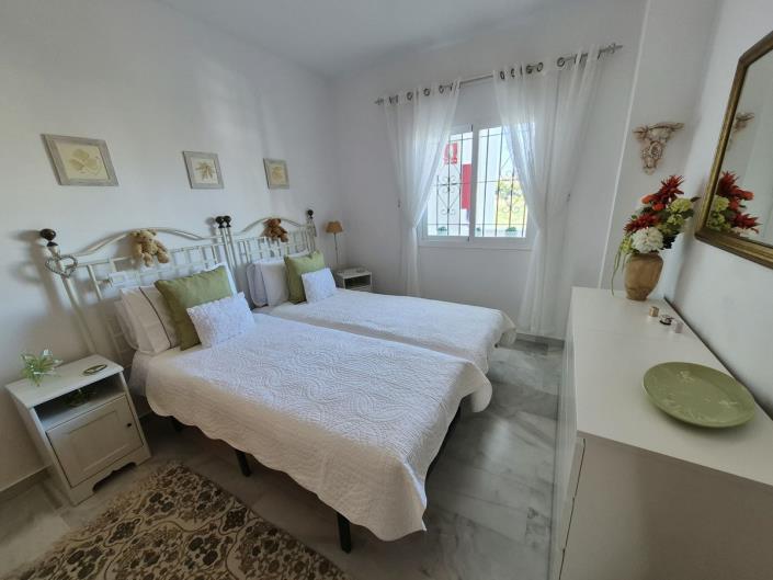 Image No.11-2 Bed Apartment for sale