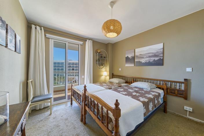 Image No.9-3 Bed Apartment for sale
