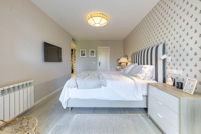 Image No.9-2 Bed Apartment for sale
