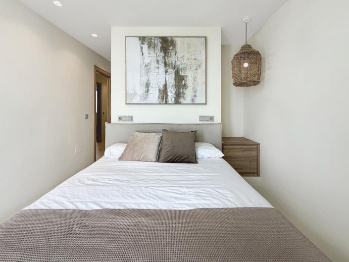 Image No.22-4 Bed Semi-Detached for sale