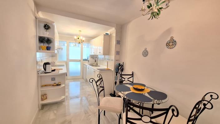 Image No.4-2 Bed Apartment for sale