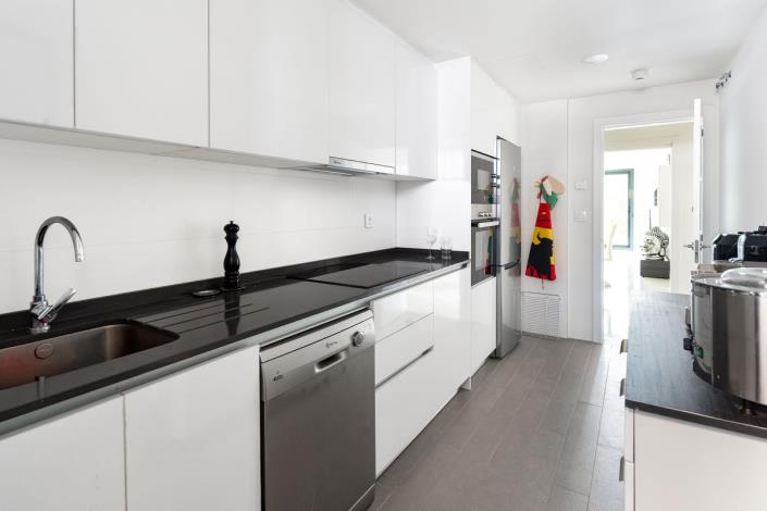 Image No.6-2 Bed Apartment for sale