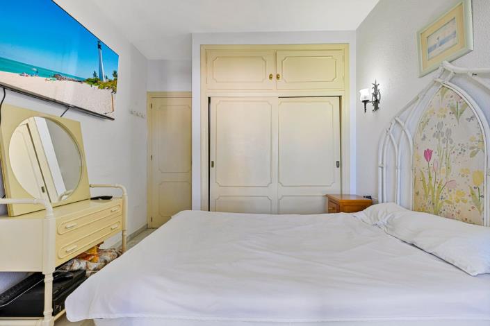 Image No.10-2 Bed Apartment for sale